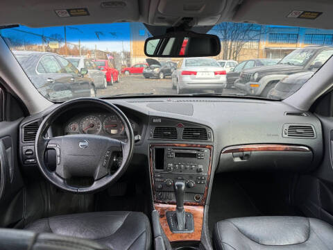 2005 Volvo V70 2.4