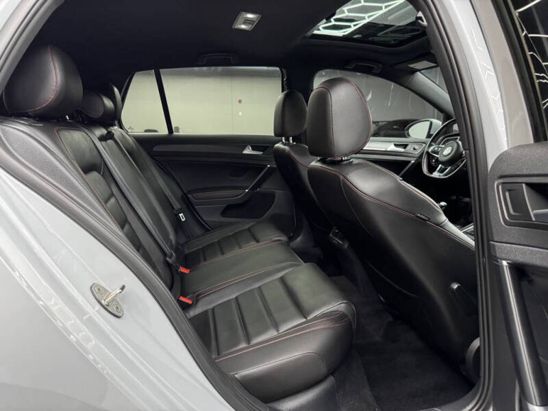 2020 Volkswagen Golf GTI SE