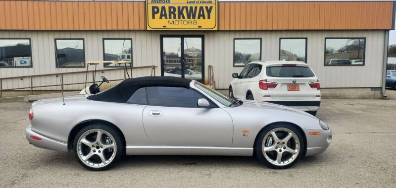 2005 Jaguar XKR for sale at Parkway Motors in Springfield IL