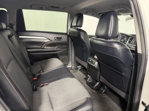 2017 Toyota Highlander LE