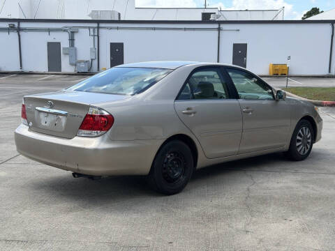2005 Toyota Camry LE