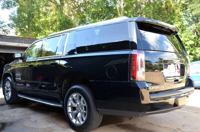 2017 GMC Yukon XL SLT