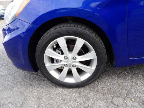 2012 Hyundai Accent GLS