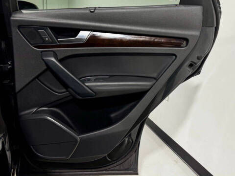 2020 Audi Q5 quattro Premium Plus 45 TFSI