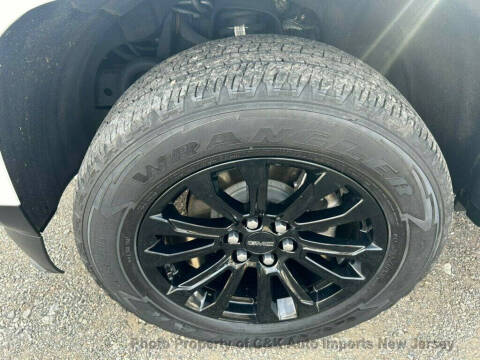 2022 GMC Canyon Elevation Standard