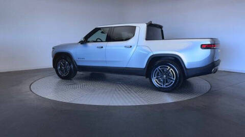 2025 Rivian R1T