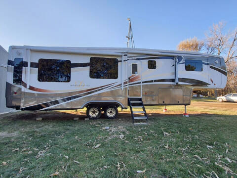 2012 Mobile Suite 38TK for sale at Venture Motor in Madison SD