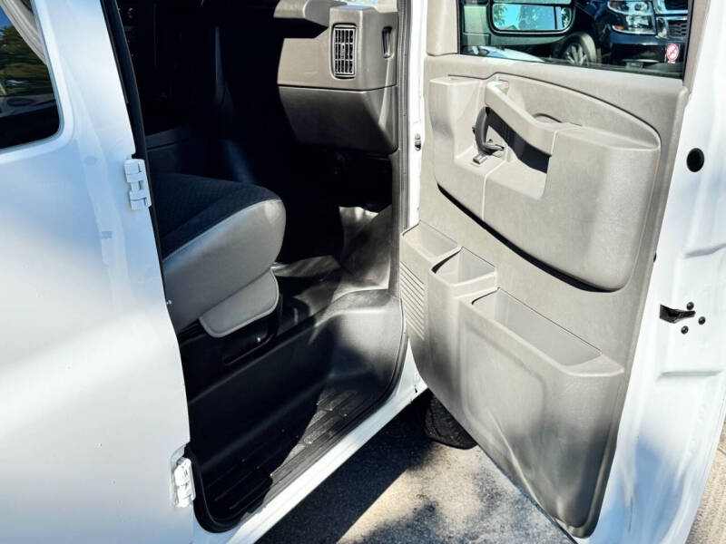 2024 Chevrolet Express 2500