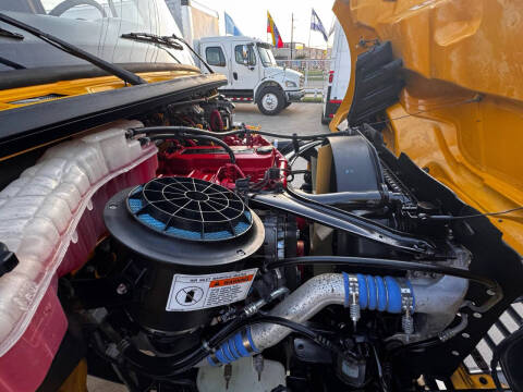 2018 Freightliner M2 106