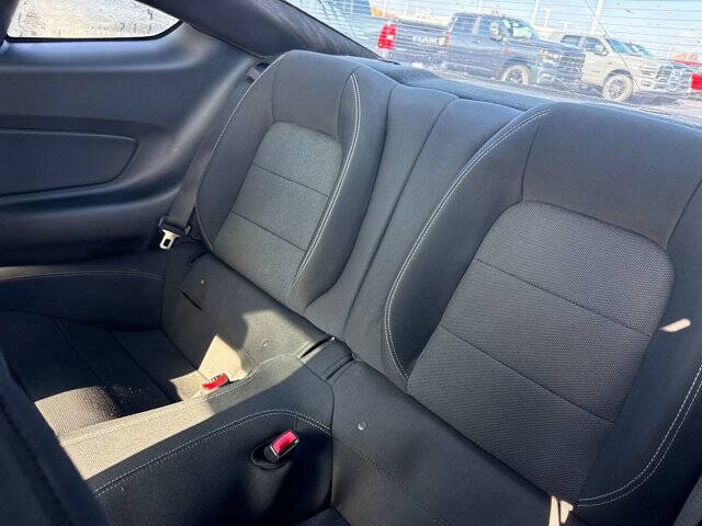 2016 Ford Mustang V6