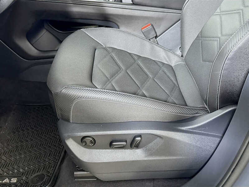 2024 Volkswagen Atlas Cross Sport SE 4Motion