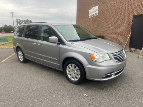 2016 Chrysler Town and Country for sale at Old School Cars LLC in Sherwood AR