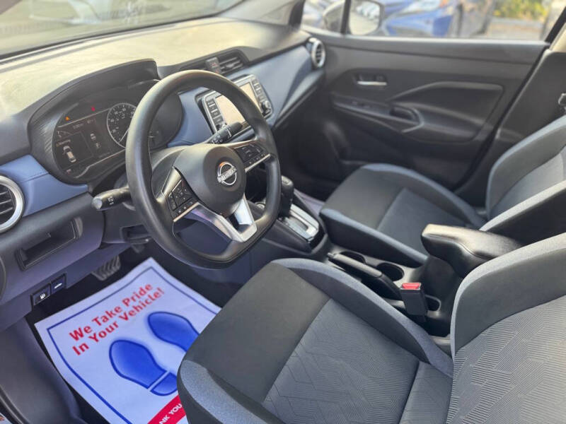 2023 Nissan Versa SV