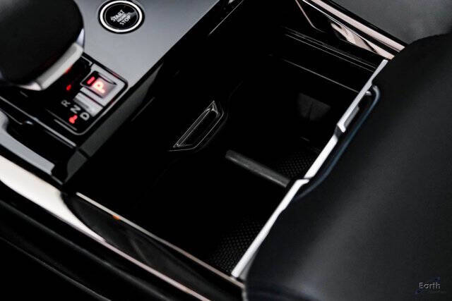 2024 Land Rover Range Rover Sport P360 SE