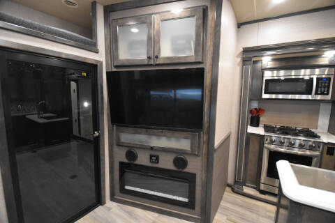 2022 Vanleigh RV Ambition Fifth Wheel