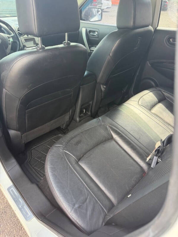 2013 Nissan Rogue SV w/SL Package