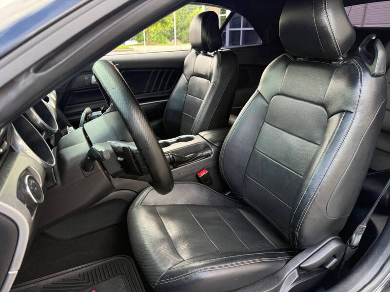 2020 Ford Mustang EcoBoost Premium