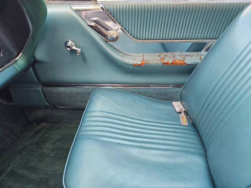 1964 Ford Thunderbird