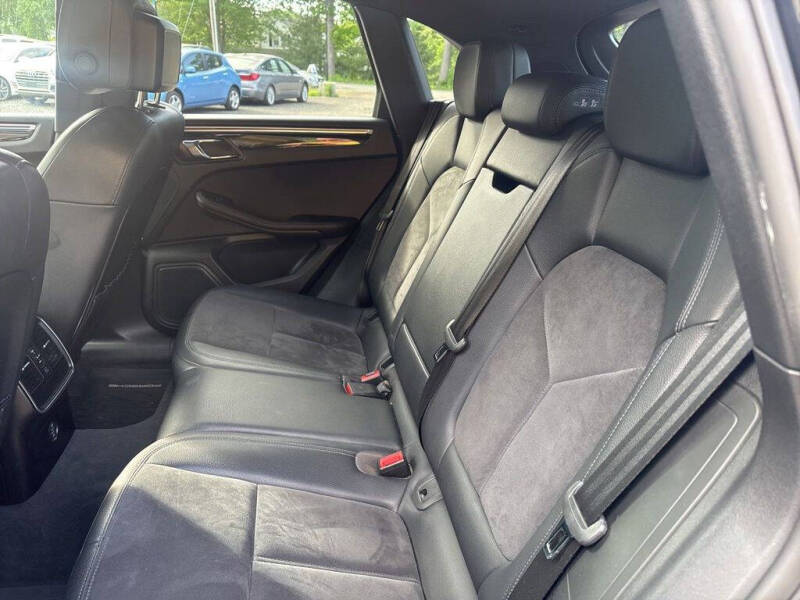 2017 Porsche Macan