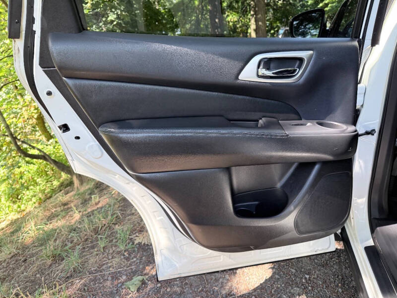 2015 Nissan Pathfinder Platinum