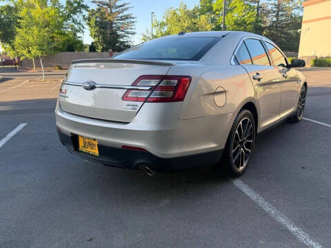 2017 Ford Taurus SEL