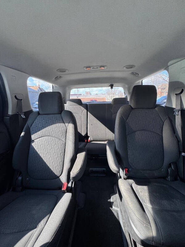 2016 GMC Acadia SLE-2