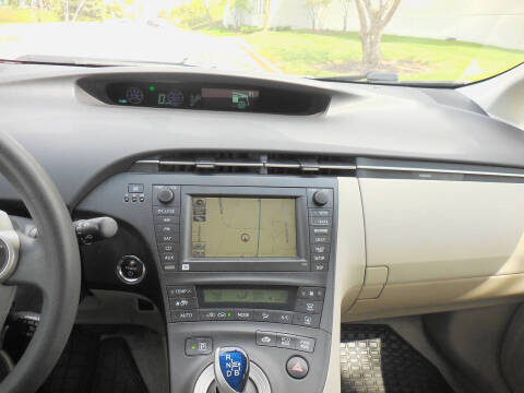 2010 Toyota Prius III