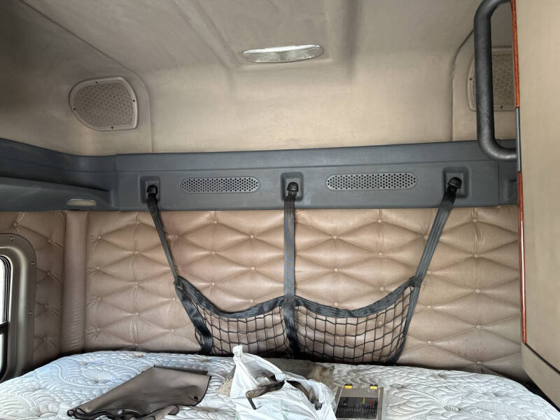 2016 Freightliner Cascadia