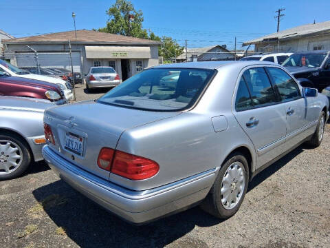 1999 Mercedes-Benz E-Class E 320