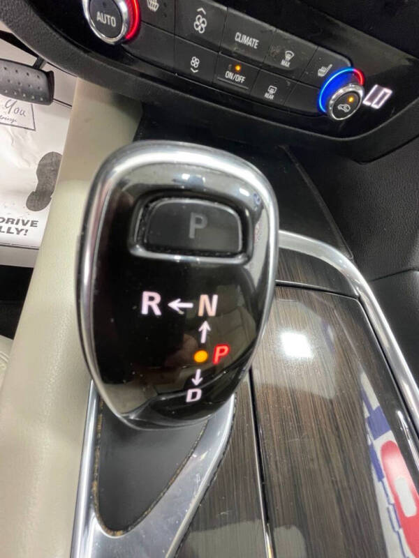 2019 Buick Enclave Essence
