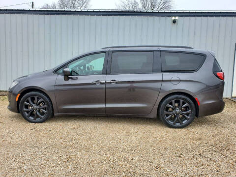 2020 Chrysler Pacifica Touring L 35th Anniversary