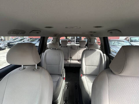 2016 Kia Sedona LX
