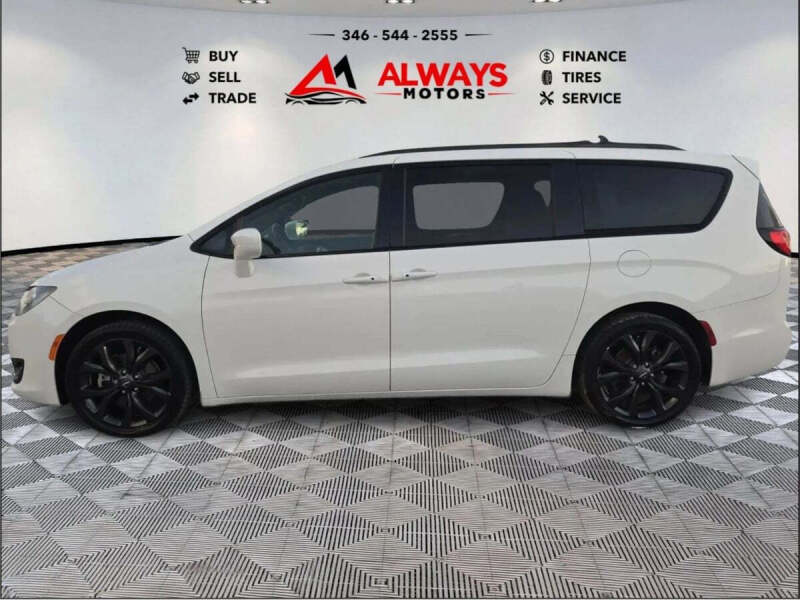 2019 Chrysler Pacifica Touring L Plus