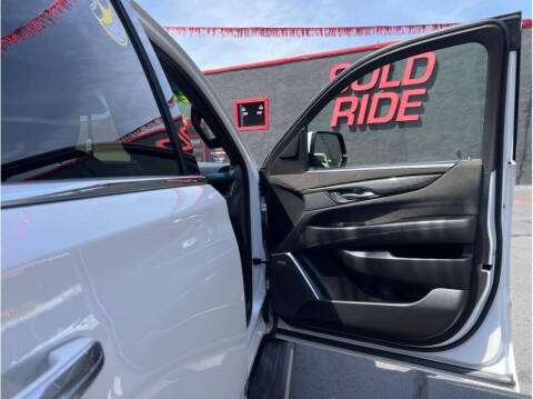 2019 Cadillac Escalade Platinum