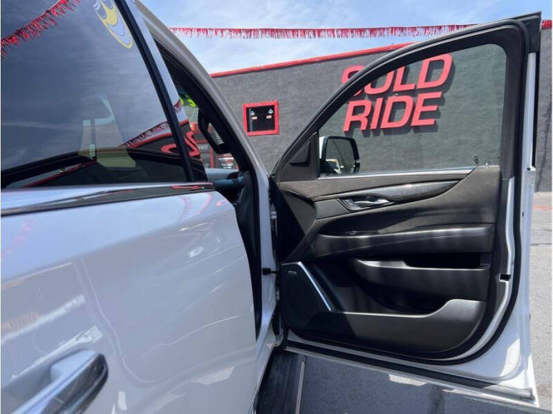 2019 Cadillac Escalade Platinum