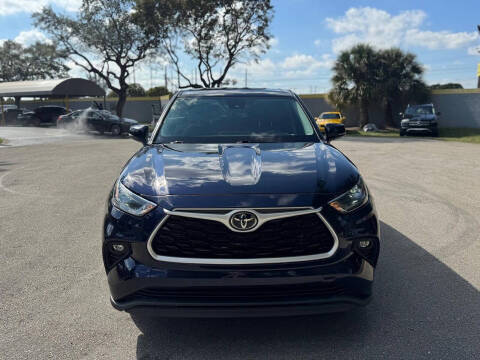 2021 Toyota Highlander LE