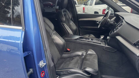 2018 Volvo XC90 T6 R-Design