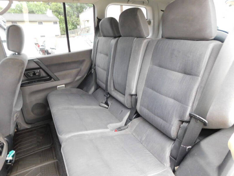 2006 Mitsubishi Montero Limited