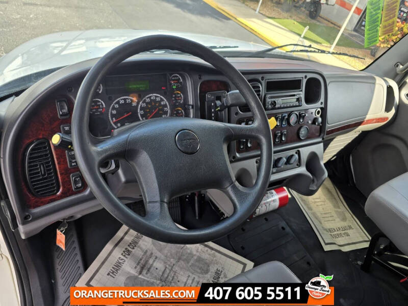 2017 Freightliner M2 106