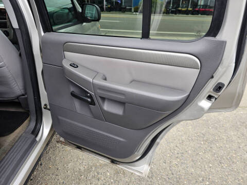 2004 Ford Explorer XLT