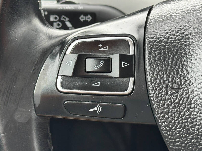 2015 Volkswagen Passat 1.8T Limited Edition