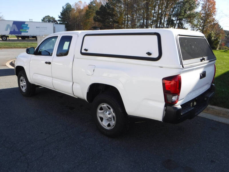 2018 Toyota Tacoma SR photo 4