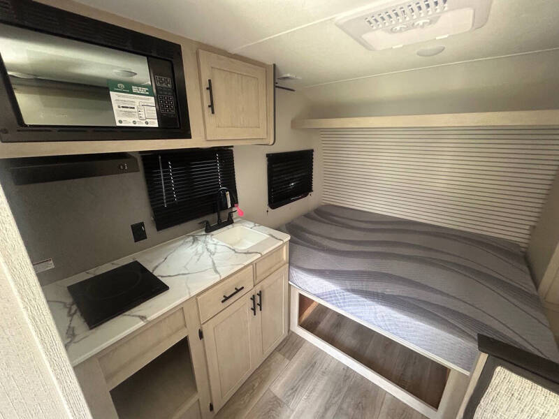 2026 Shasta RV 17LB