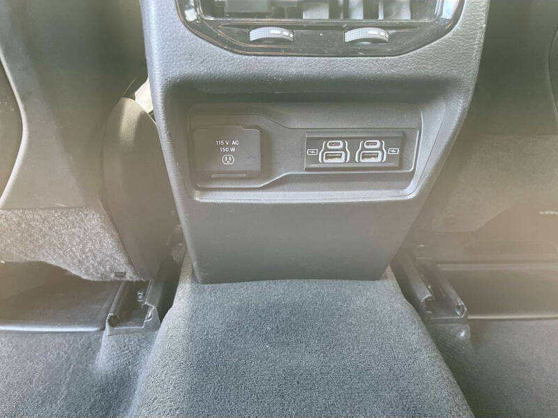 2023 Jeep Grand Cherokee Summit