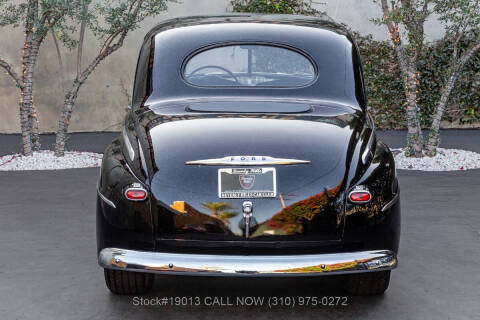 1948 Ford Super Deluxe