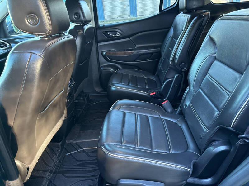 2020 GMC Acadia Denali