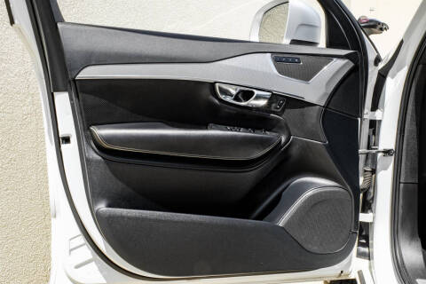 2016 Volvo XC90 T8 eAWD R-Design