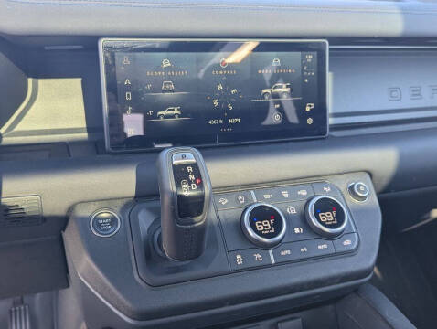 2024 Land Rover Defender 90 P400 X-Dynamic SE