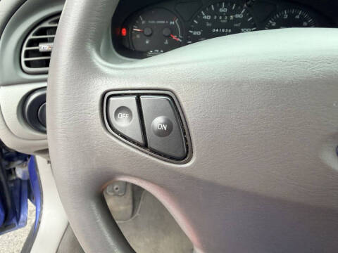 2003 Ford Taurus SE