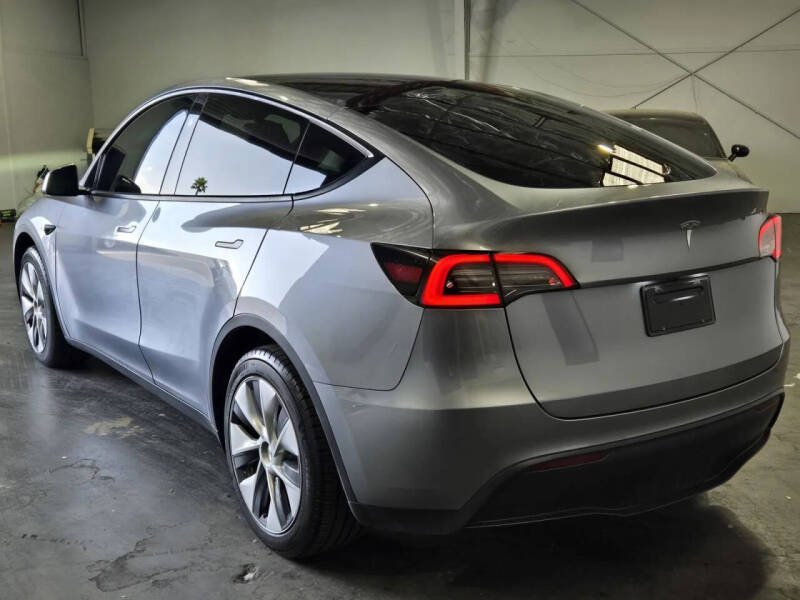 2024 Tesla Model Y Long Range
